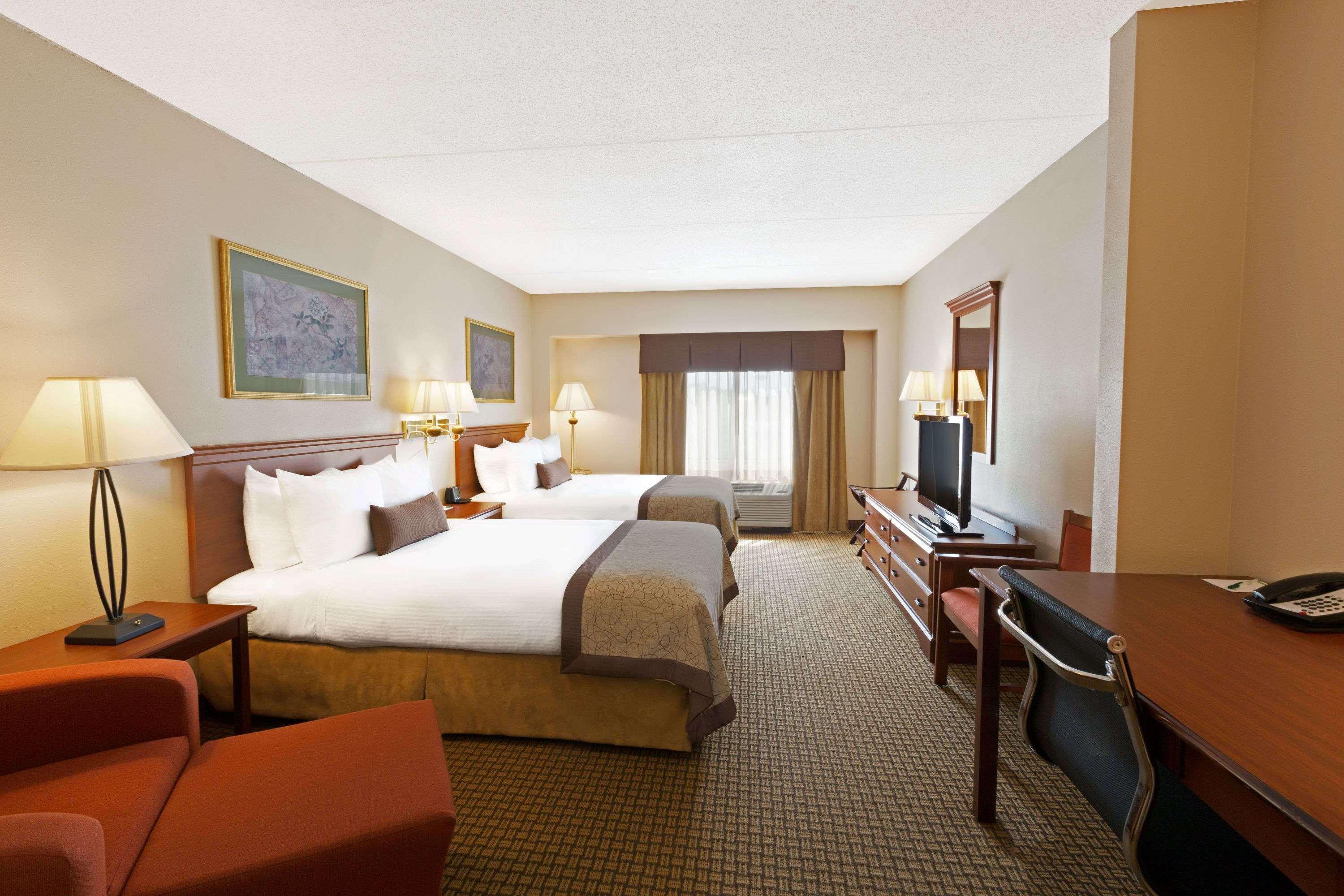 Wingate By Wyndham Charlotte Airport Hotel Екстериор снимка